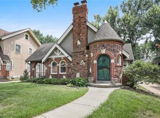 417 E 72nd St, Kansas City, MO 64131