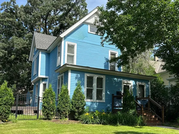 981 Bayless Ave, Saint Paul, MN 55114
