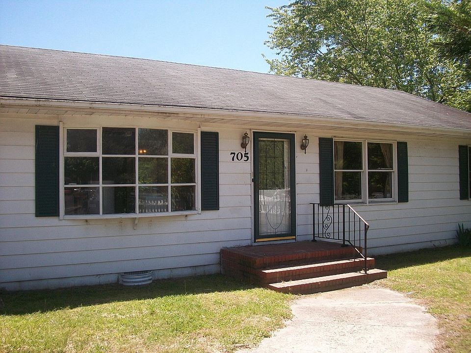 705 Taylor St