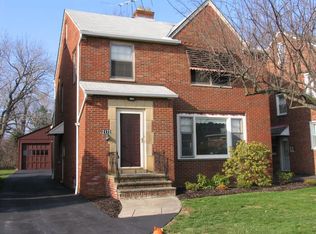 2172 Fenwick Rd, University Heights, OH 44118