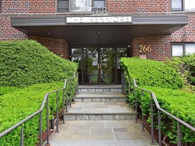 266 Pelham Rd APT 6E, New Rochelle, NY, 10805