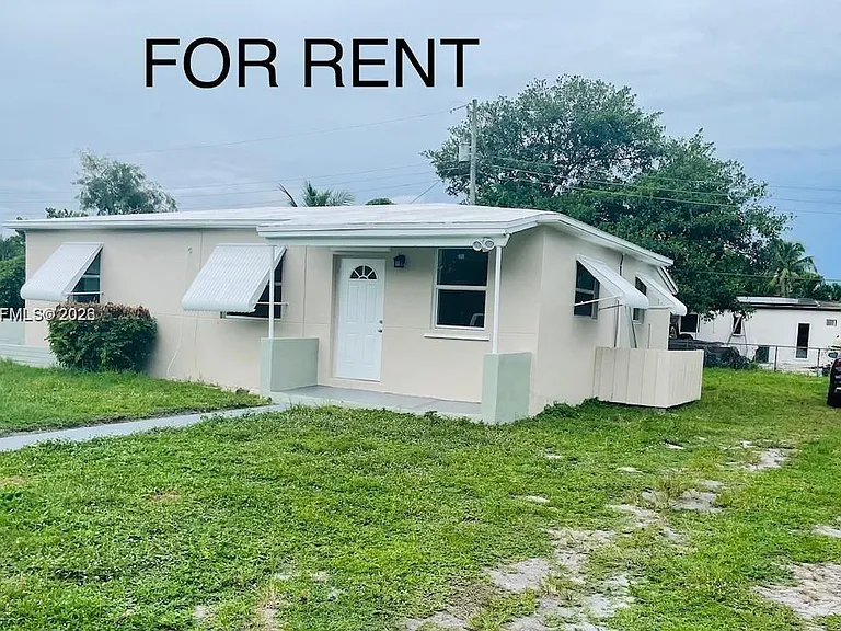 12330 NW 17th Ct — Photo 2