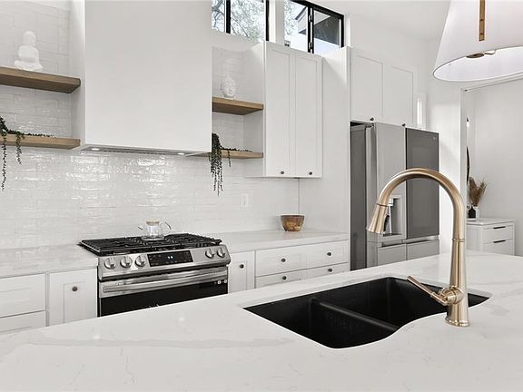5th image of 2618 Peace Ct