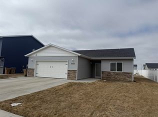 3305 Kodiak St NW, Minot, ND 58703