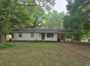 72 Miles Ln, Pisgah, AL 35765