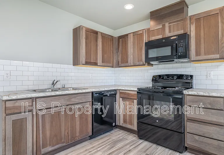 2511 Ronan St #A — Photo 20