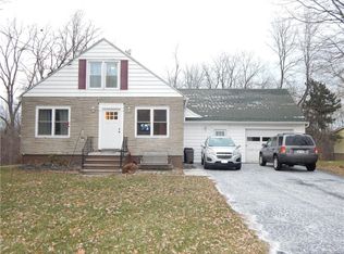 769 Upper Mountain Rd, Lewiston, NY 14092