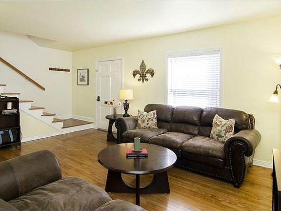 5th image of 6421 Bordeaux Ave #6421