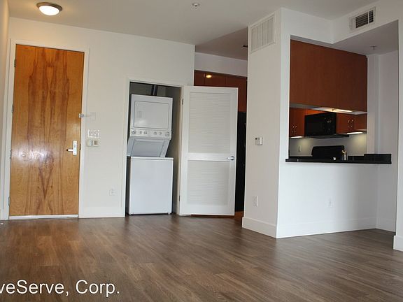 5th image of 65 W Dayton St #3057810