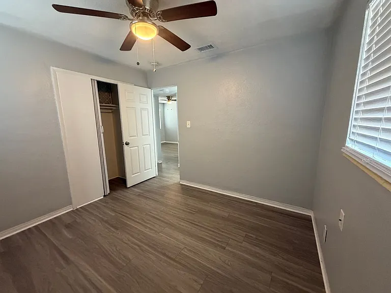 2935 Dr Martin Luther King Jr St S — Photo 13