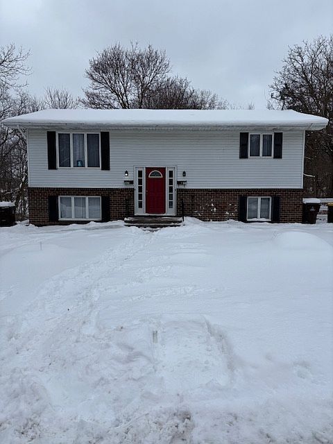 1st image of 565 Louisa St #565