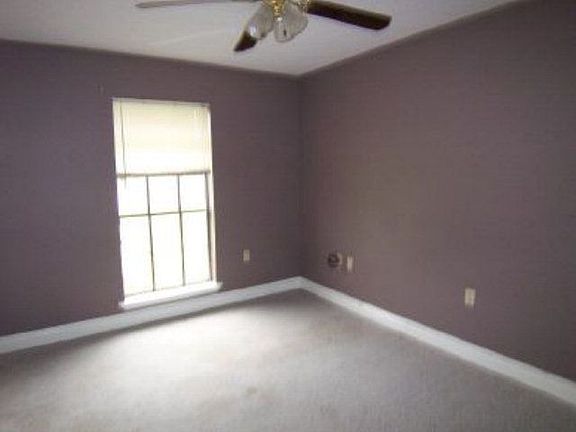 3rd image of 113 Diplomat Way