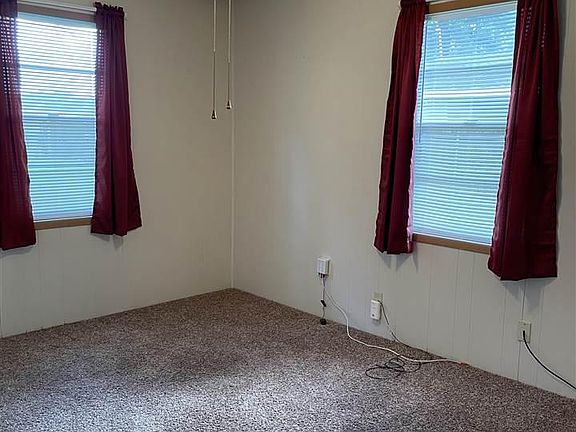 5th image of 717 Gulf Ave