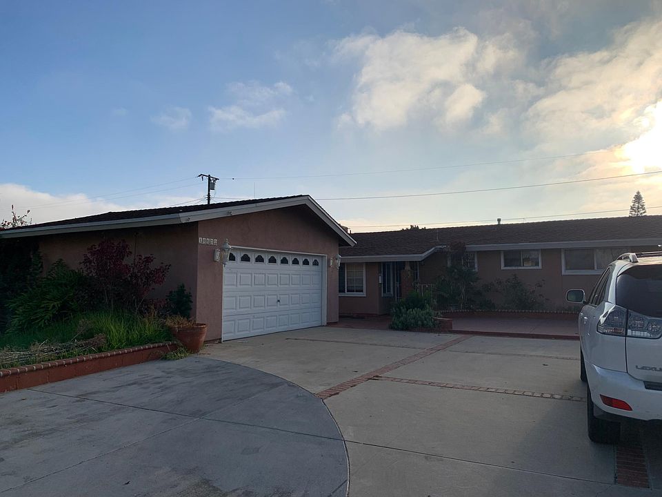 1st image of 10632 Patricia Dr