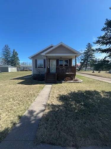 910 Grand Ave Photo 1