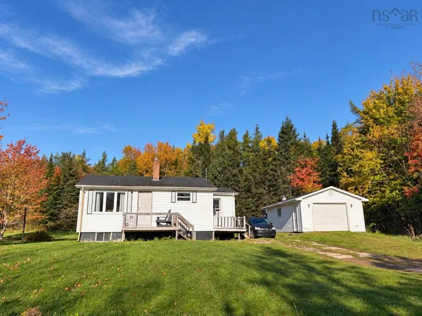519 Cenotaph Rd, West Bay Road, NS B0E 3L0