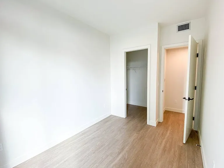 9873 King George Blvd — Photo 46