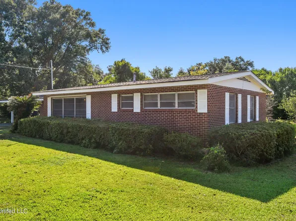 2446 Randall Dr, Biloxi, MS 39531