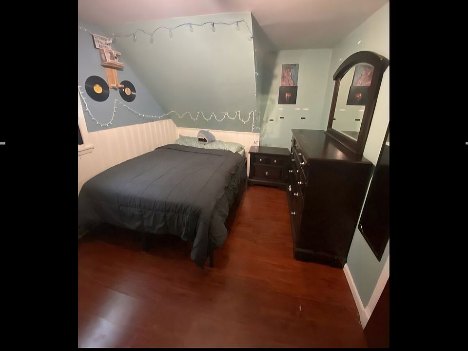 1st image of 22122 110th Ave