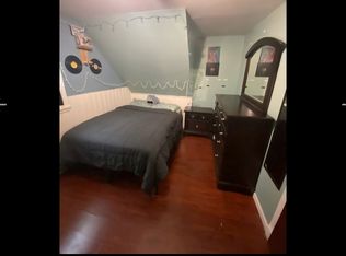 22122 110th Ave, Queens Village, NY 11429