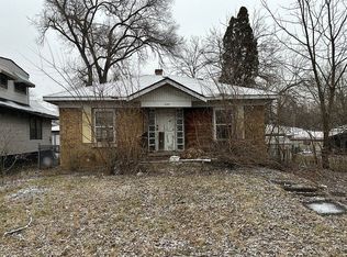 520 E 45th Ave, Gary, IN 46409