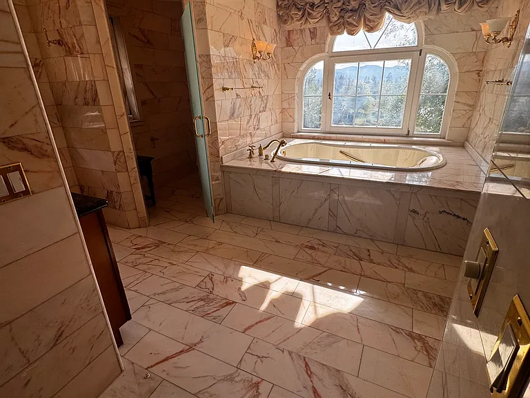 7000 Monument Dr — Photo 14