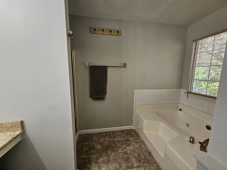 6458 Berryside Dr — Photo 8