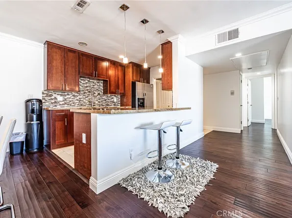 5454 Zelzah Ave APT 314, Encino, CA 91316