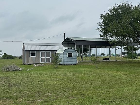 2nd image of 16 & 36 Redfish Ln