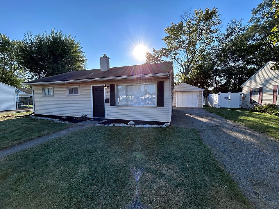1st image of 15 Holgate Ct