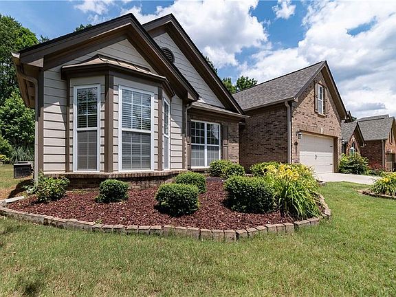 2nd image of 2013 Jameson Cir