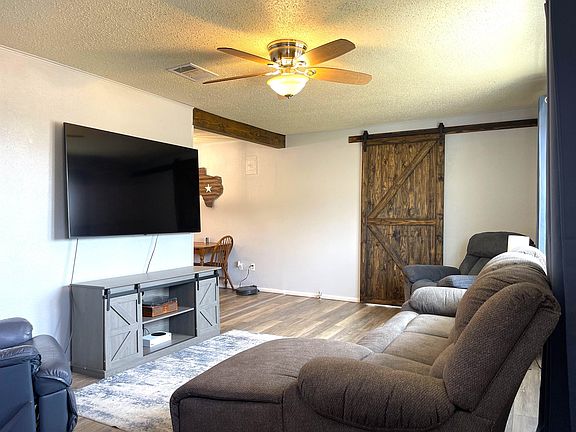 5th image of 1101 E College