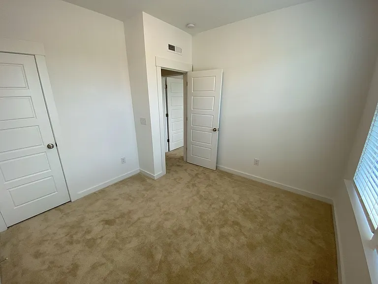 1110 Kiernan Grove Ln — Photo 45