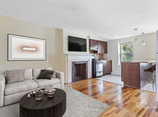 74 Ryerson St #3A, Brooklyn, NY 11205