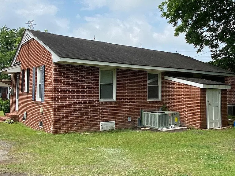 109 E Hooks River Rd — Photo 10
