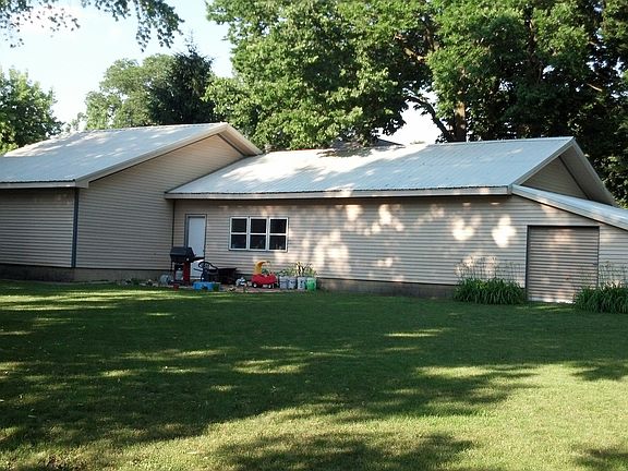 Side View of Garage