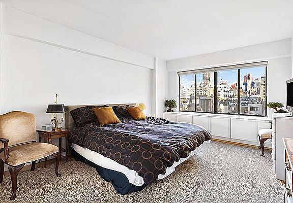 5th image of 900 Park Ave APT 9E