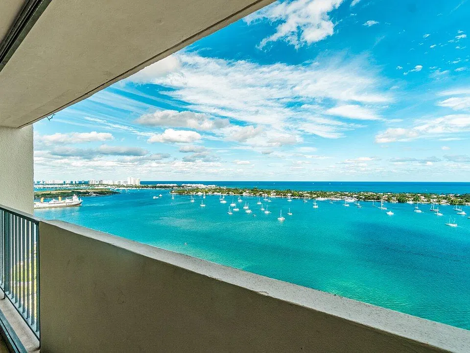 5600 N Flagler Dr #Penthouse 108