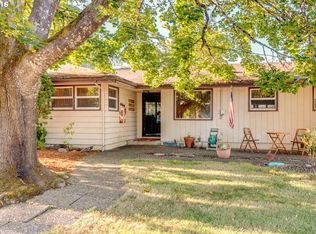 647 NW 17th St, McMinnville, OR 97128