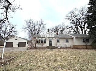 17435 Medina Rd, Plymouth, MN 55447