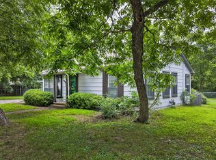 810 9th St, Terrell, TX 75160