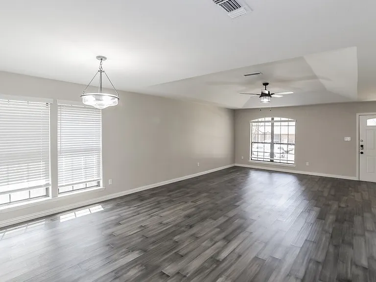 6936 Bentley Ave — Photo 8