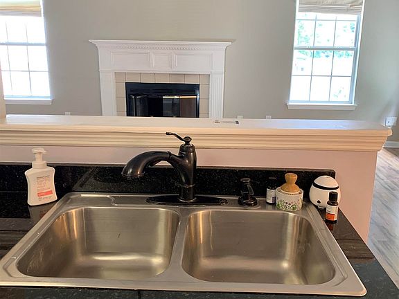 2nd image of 332 Harvestwood Ct