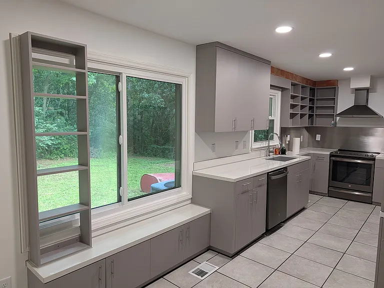 514 Morreene Rd — Photo 8