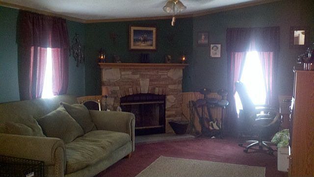 2nd image of 9760 Reservoir Rd