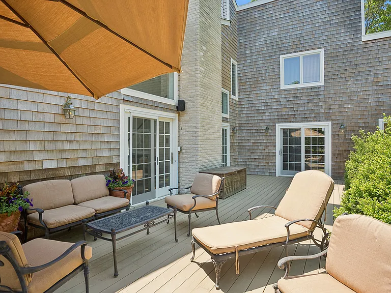 8 Indian Pipe Dr — Photo 34