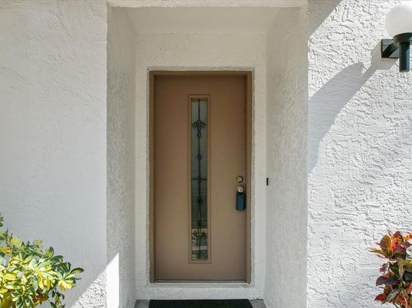 640 Yorkshire Ct APT B, Safety Harbor, FL 34695