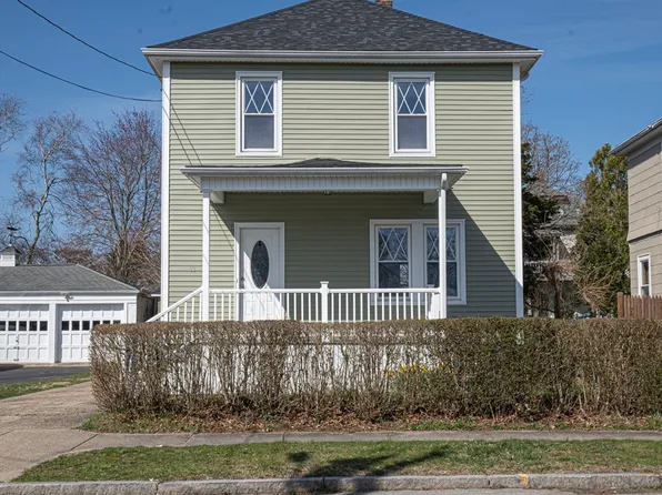 69 Milford St, New Bedford, MA 02745