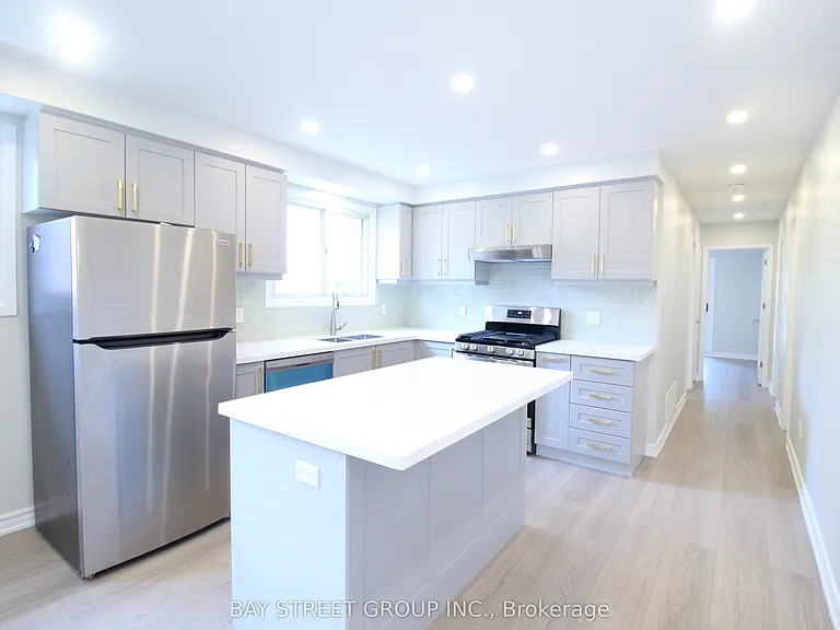 117 Pindar Cres #MAIN FLOOR — Photo 12