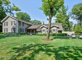 114 N Old Oak Dr, North Barrington, IL 60010